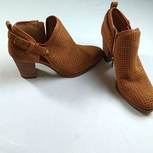 NWOT Franco Sarto camel colored ankle boot/shoes suede 7 1/2 M.